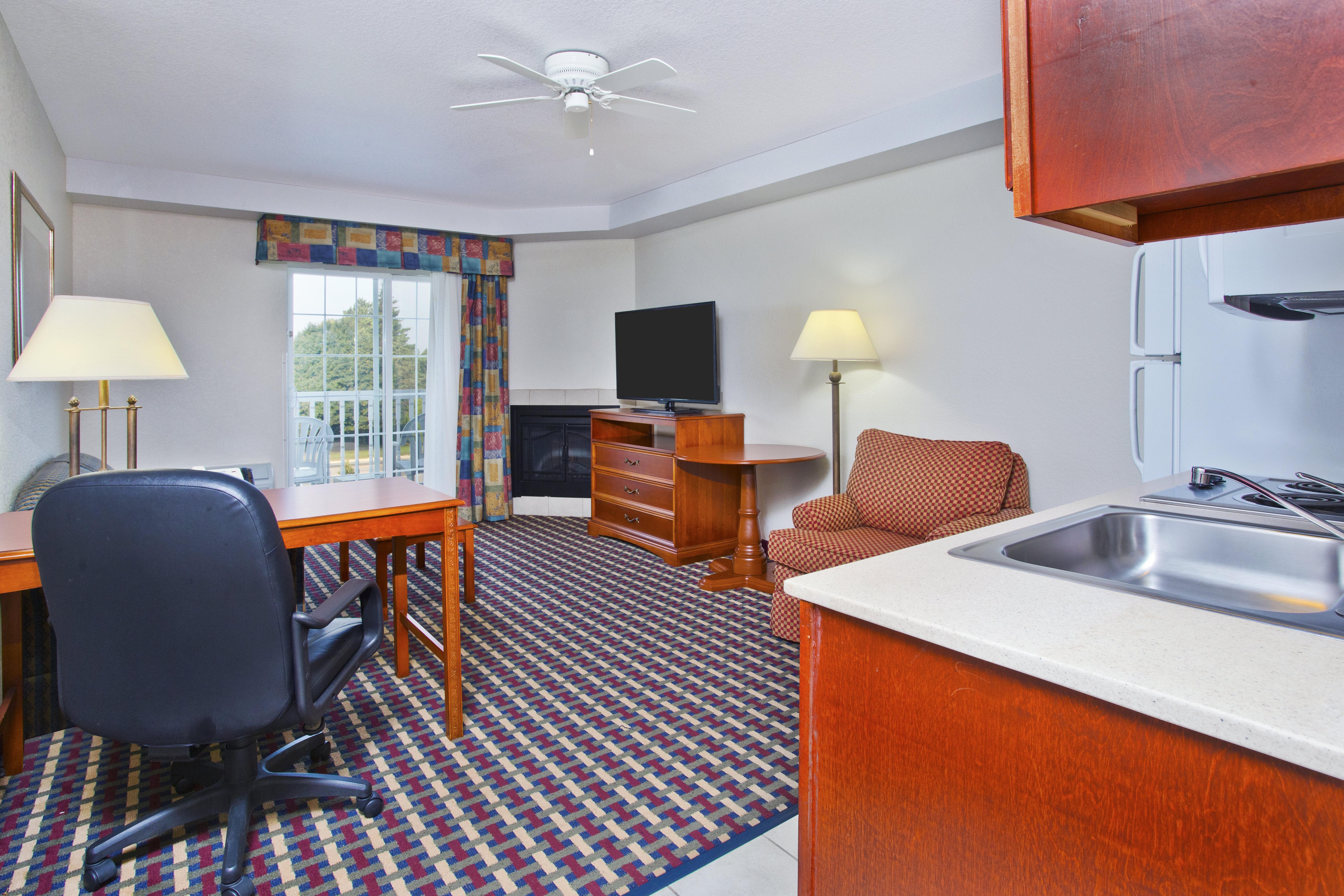 Holiday Inn Express Hotel & Suites Petoskey By Ihg Esterno foto