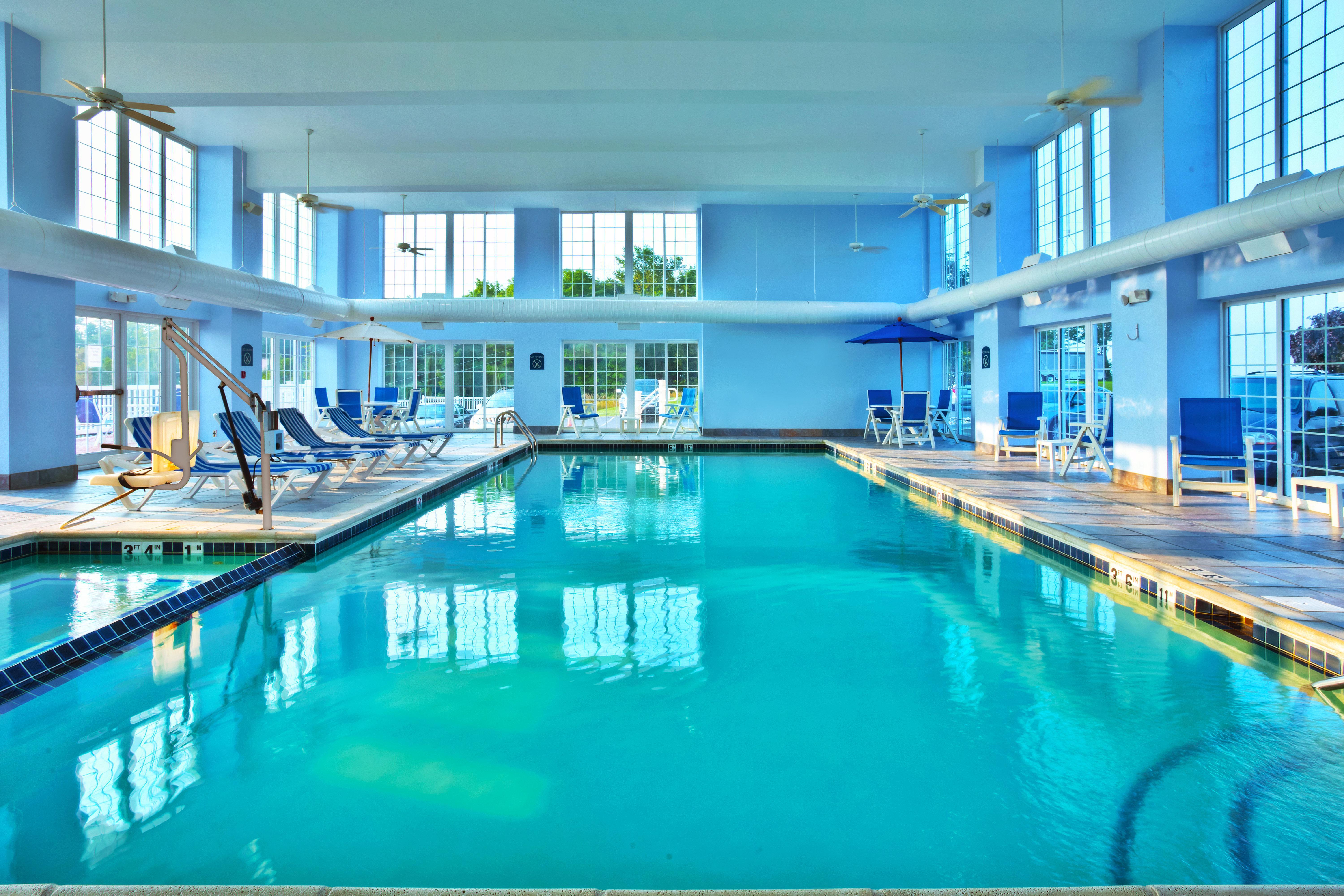 Holiday Inn Express Hotel & Suites Petoskey By Ihg Esterno foto