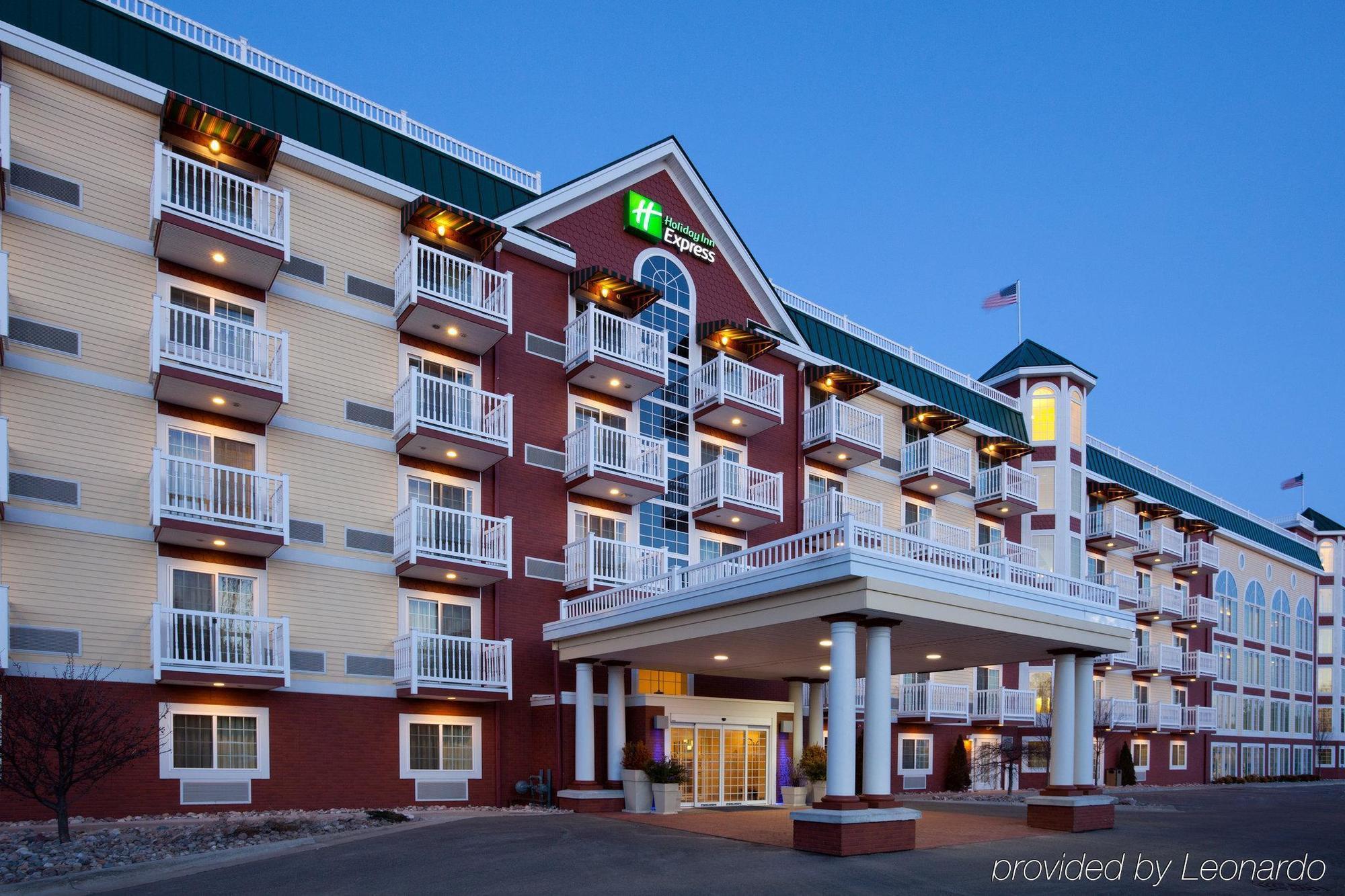 Holiday Inn Express Hotel & Suites Petoskey, An Ihg Hotel Esterno foto